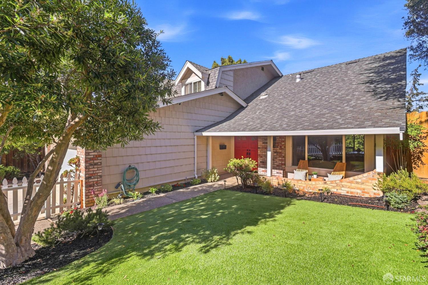 1711 Parkwood Drive