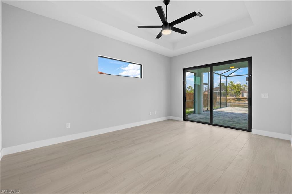 137 SE 28th TER