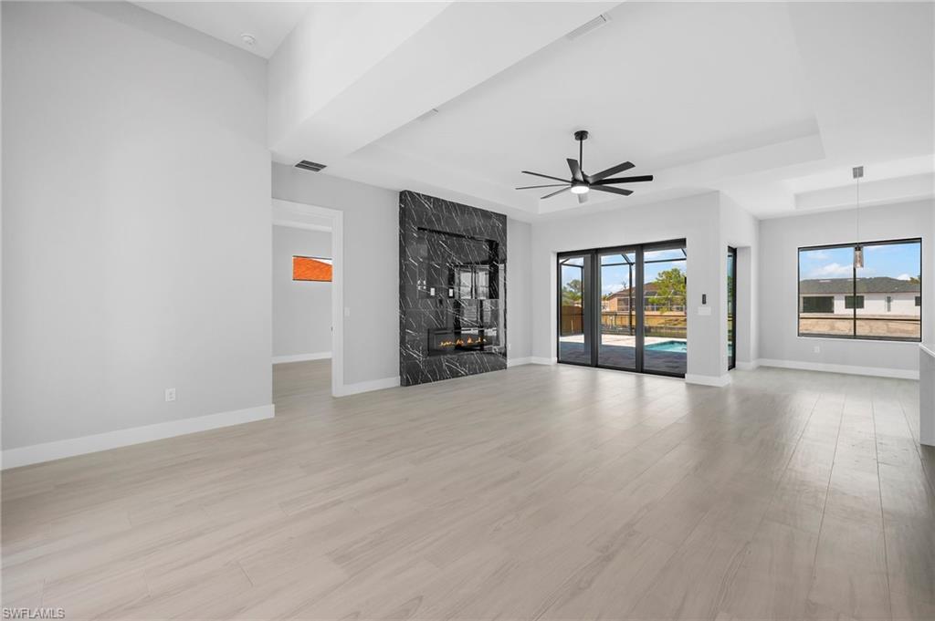 137 SE 28th TER