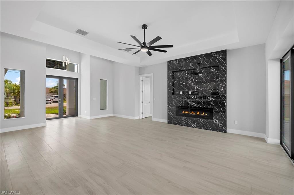 137 SE 28th TER