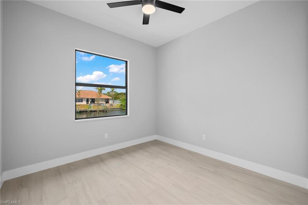 137 SE 28th TER
