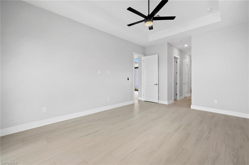 137 SE 28th TER