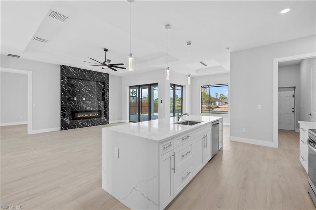 137 SE 28th TER