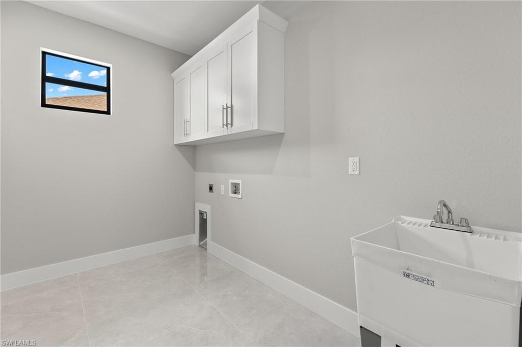 225 SW 26th TER