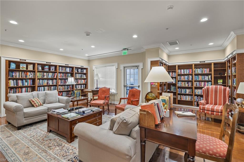 100 Glenview PL # 202