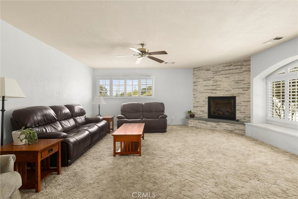 6975 San Gabriel