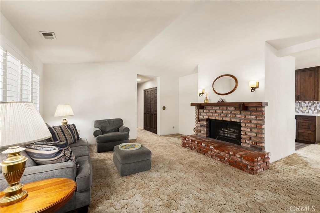 6975 San Gabriel