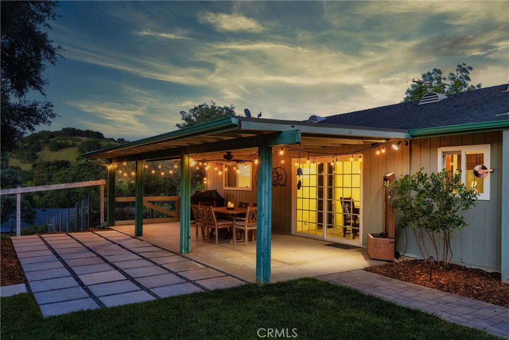 6975 San Gabriel