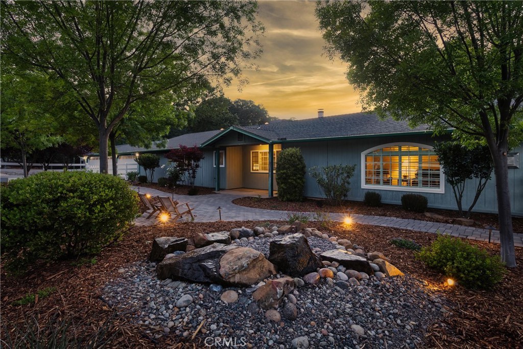 6975 San Gabriel