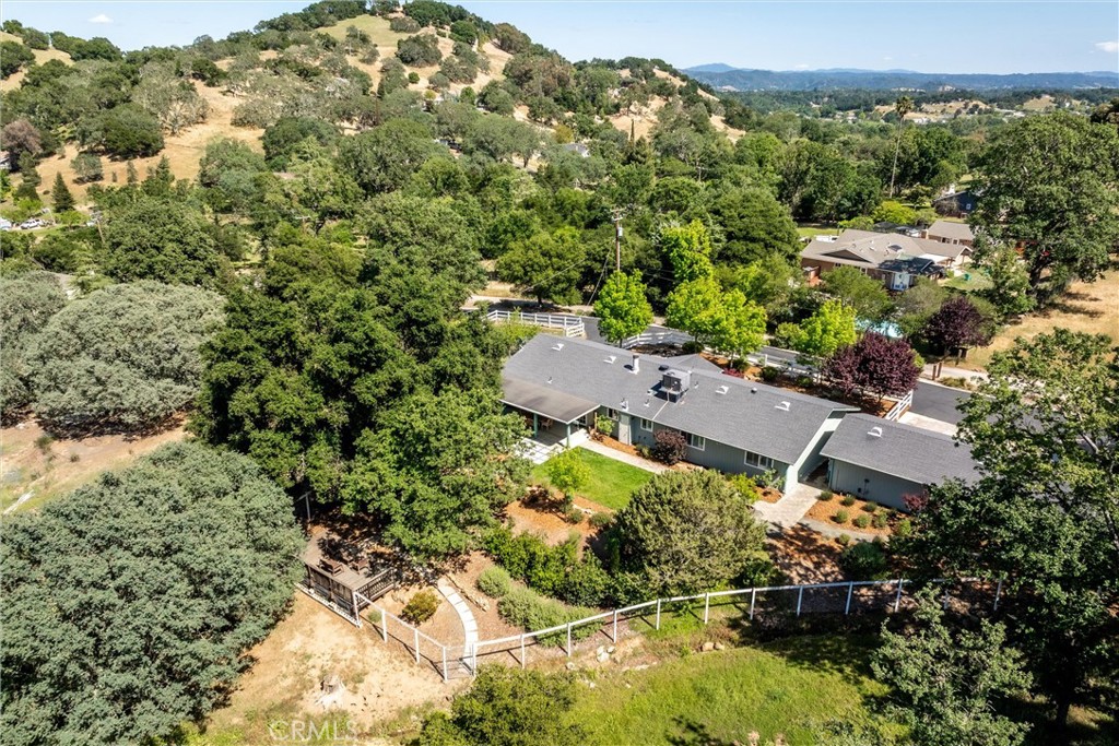 6975 San Gabriel