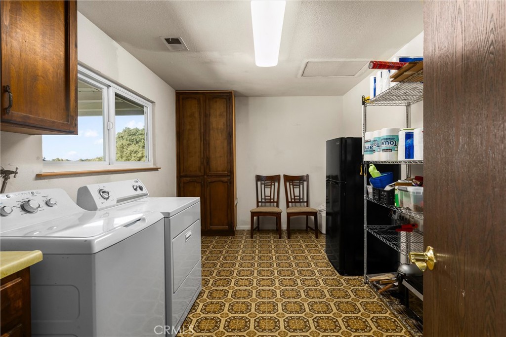 6975 San Gabriel
