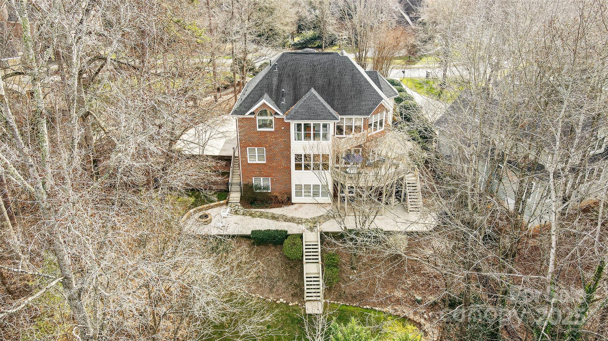 3504 Mountain Cove Drive