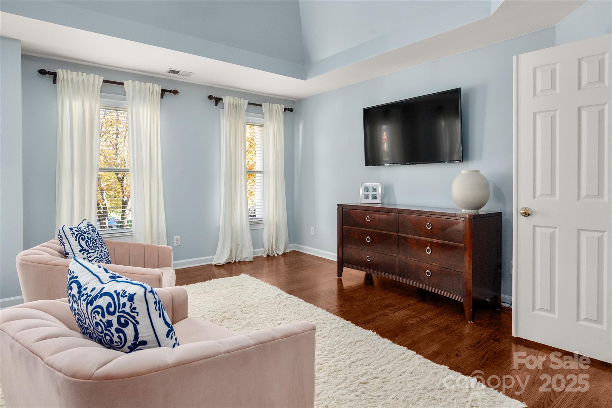 12106 Woodcliff Court