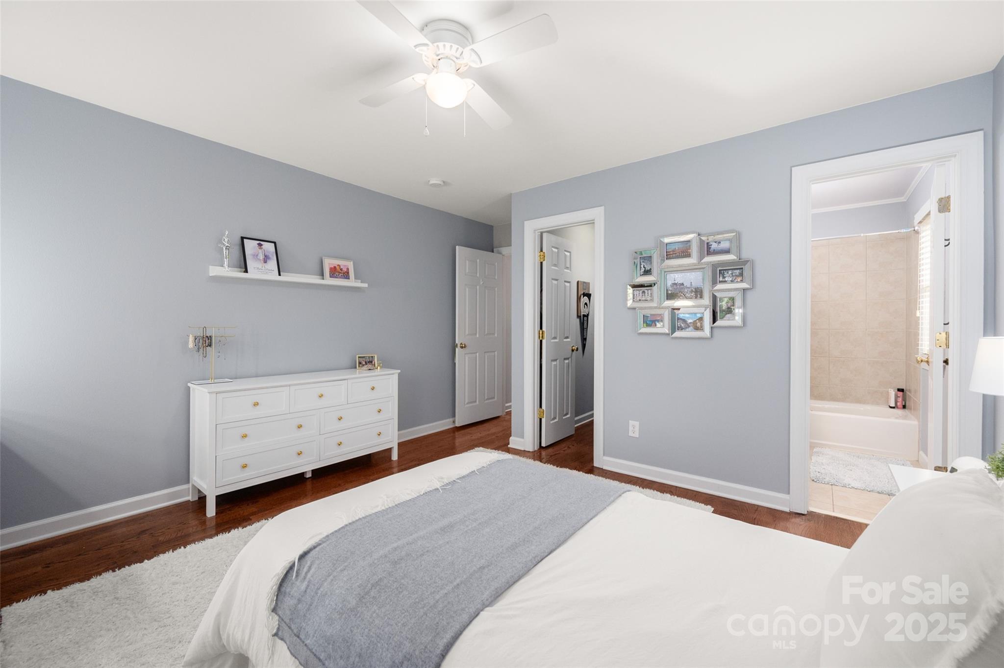 12106 Woodcliff Court