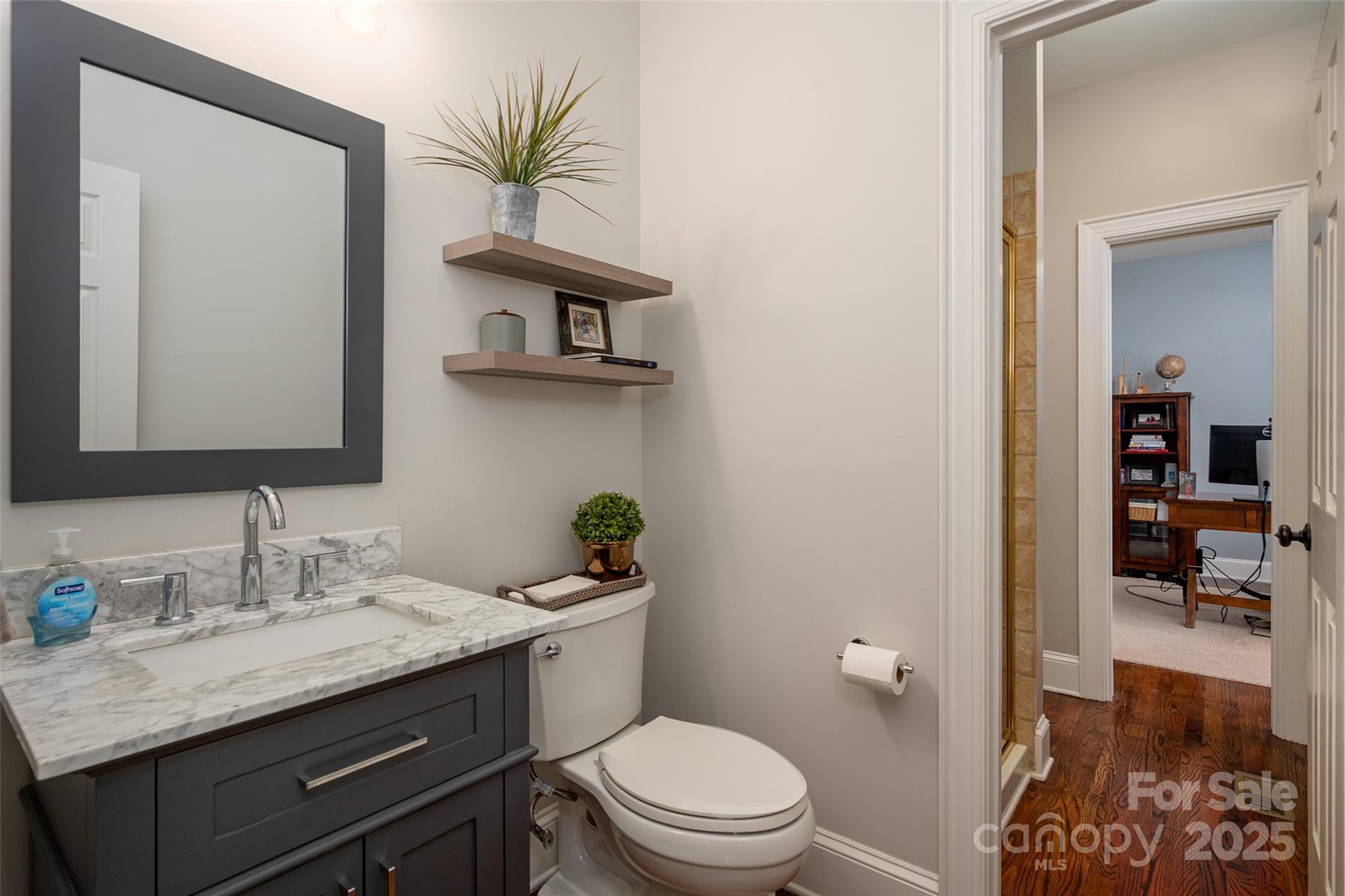 12106 Woodcliff Court