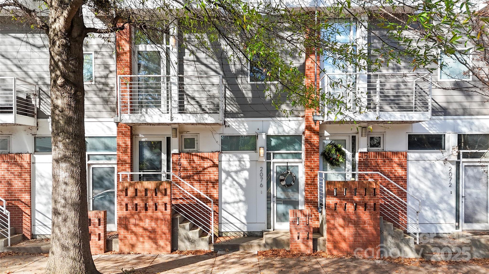 2076 Euclid Avenue