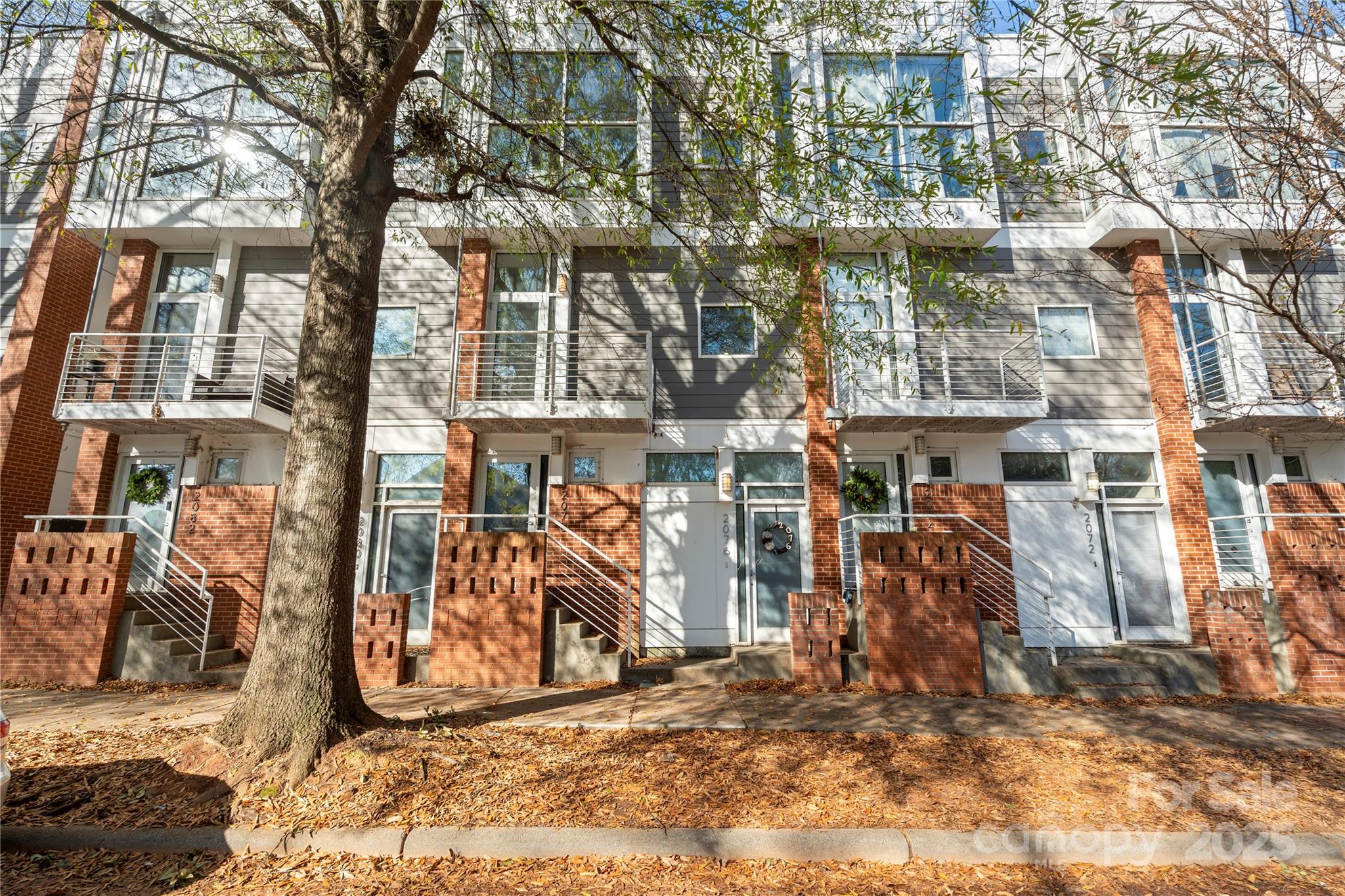 2076 Euclid Avenue