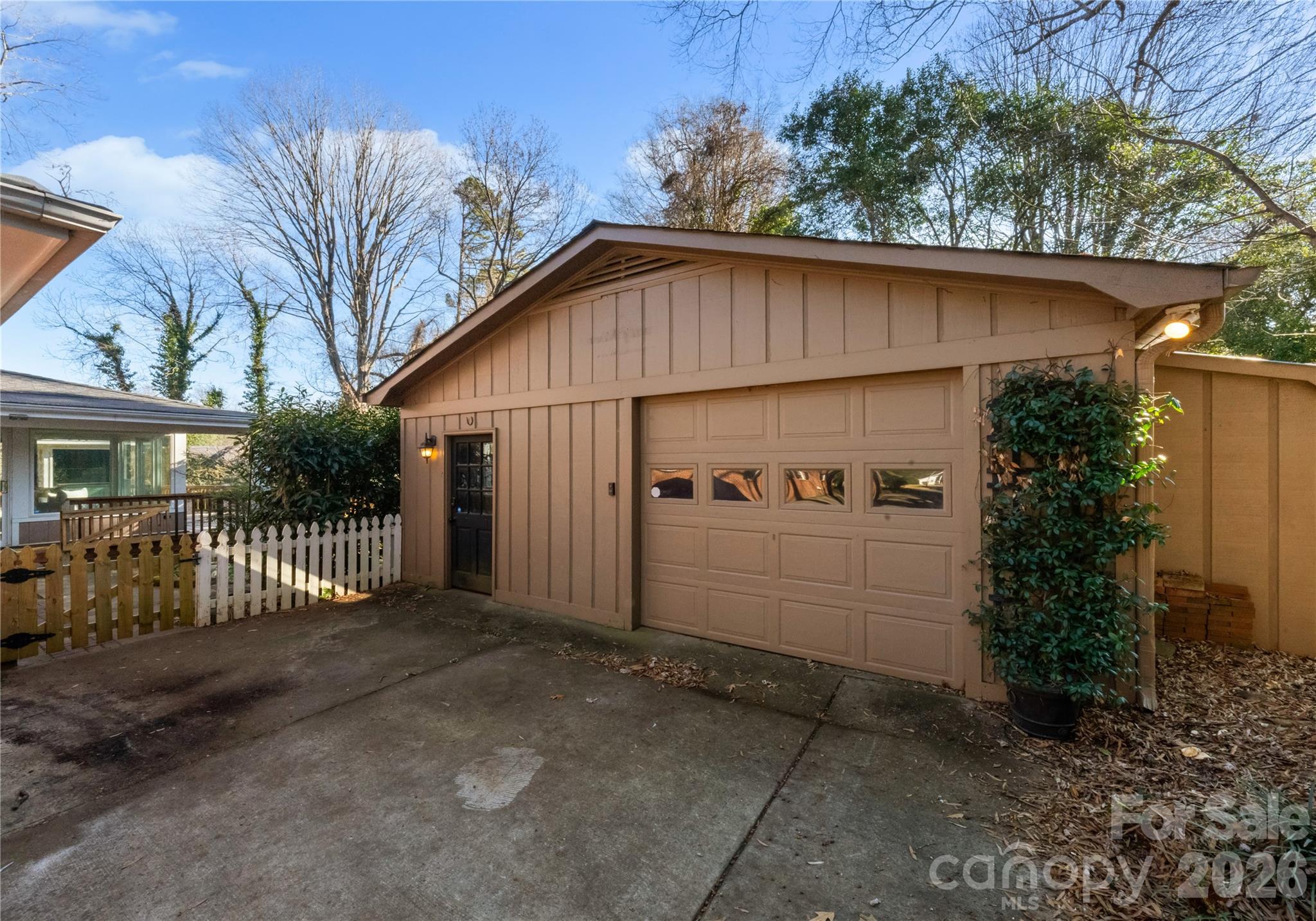 112 Sardis View Road