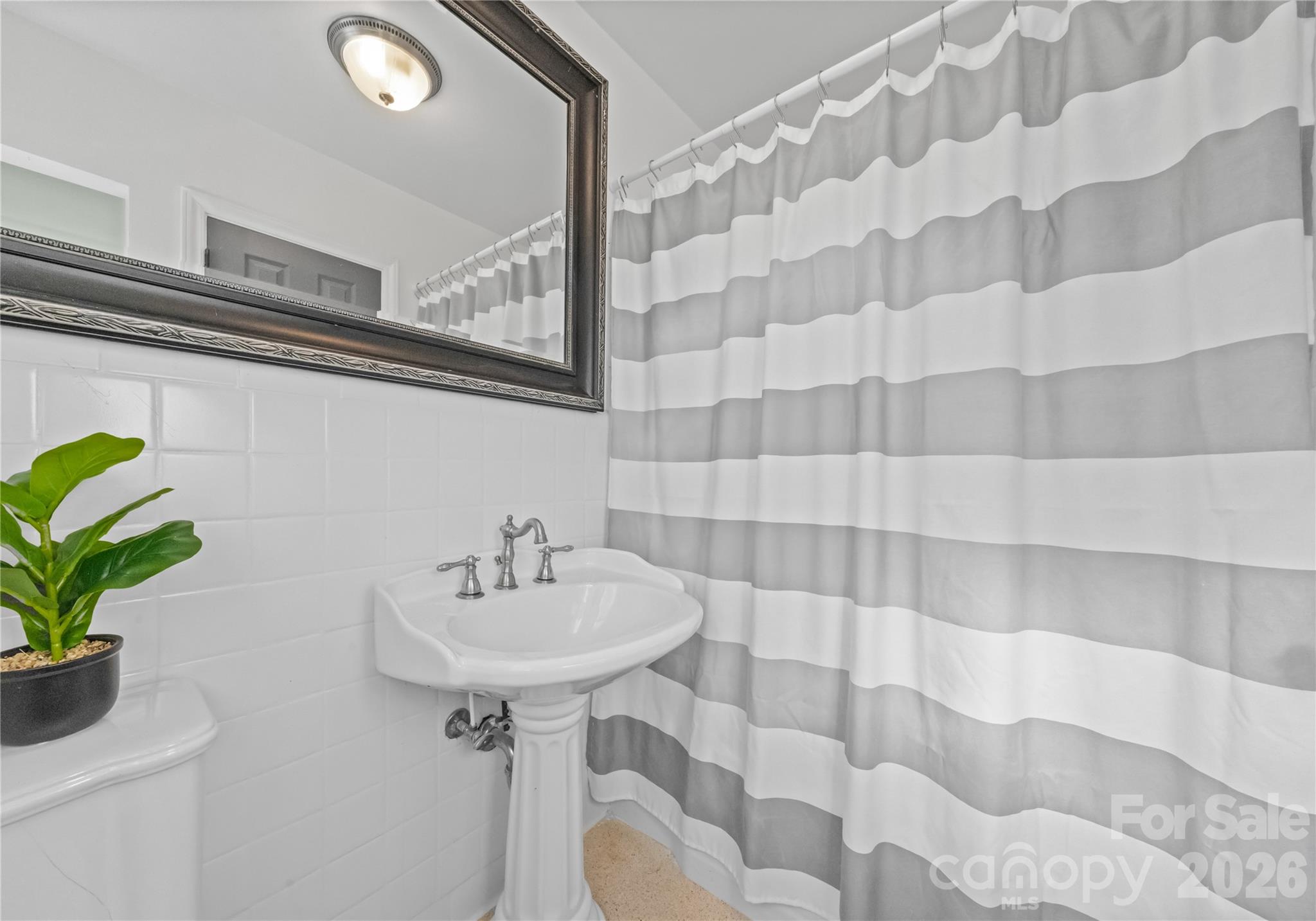 112 Sardis View Road