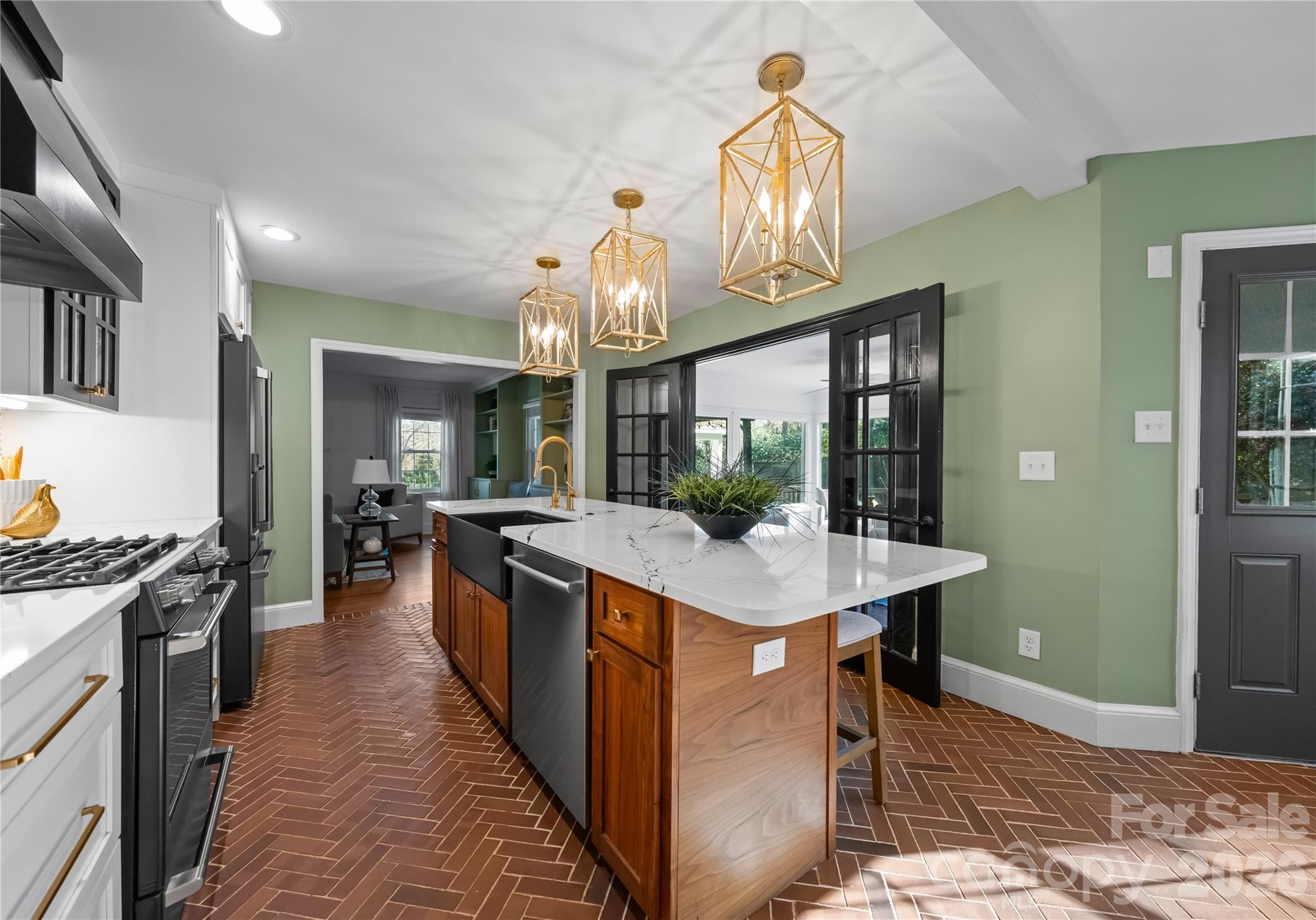 112 Sardis View Road