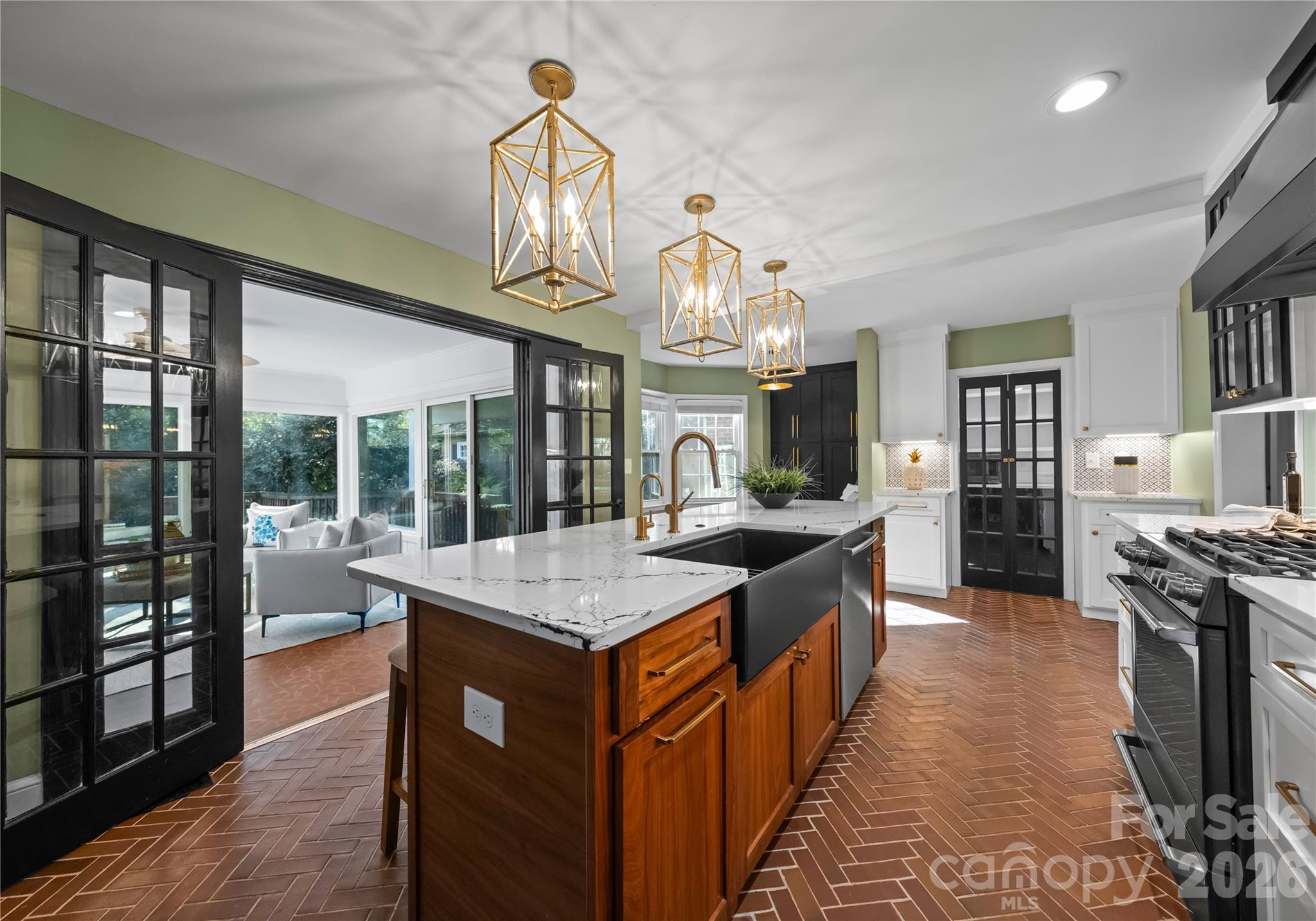 112 Sardis View Road