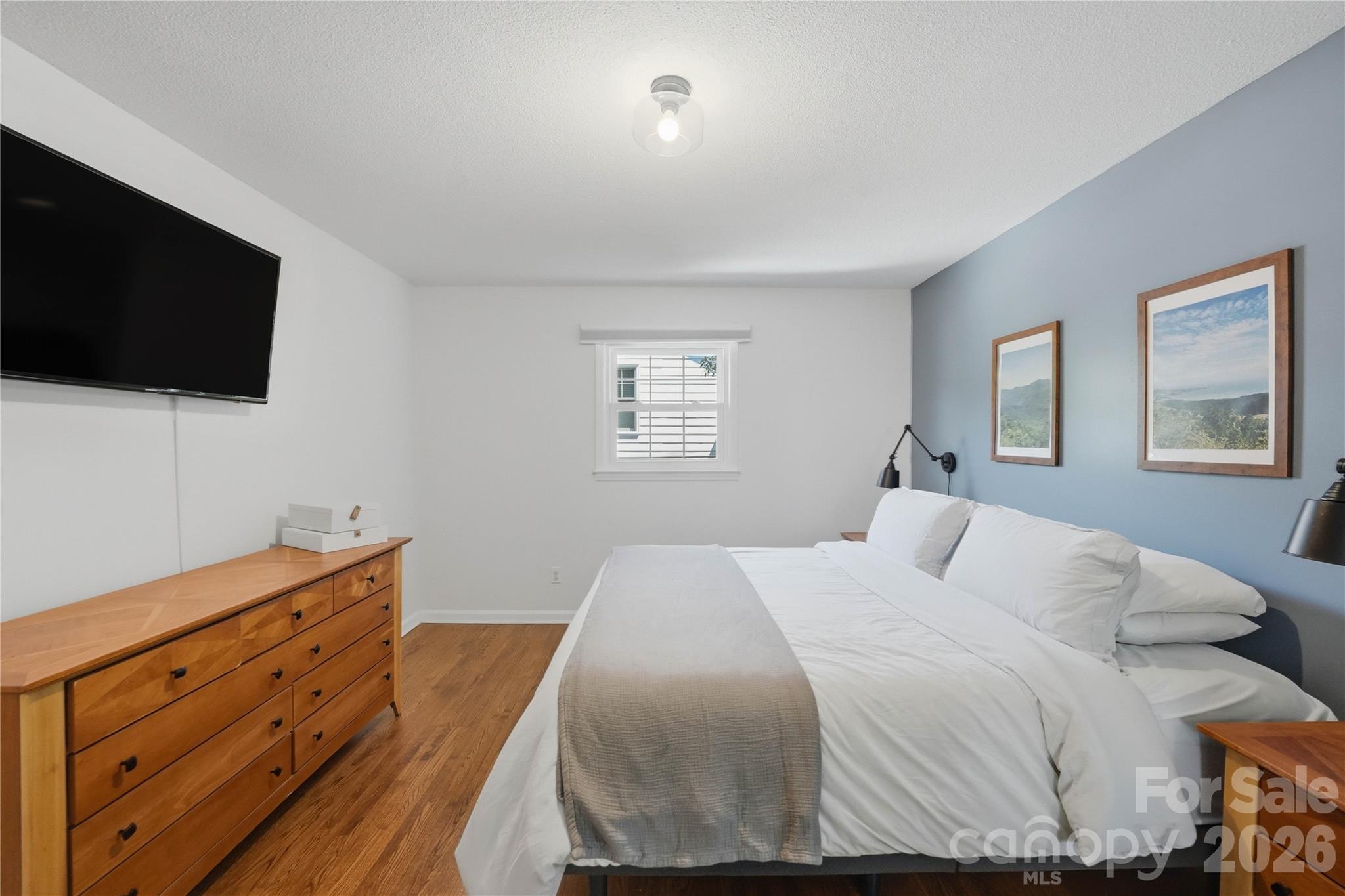 1061 Eaglewood Avenue