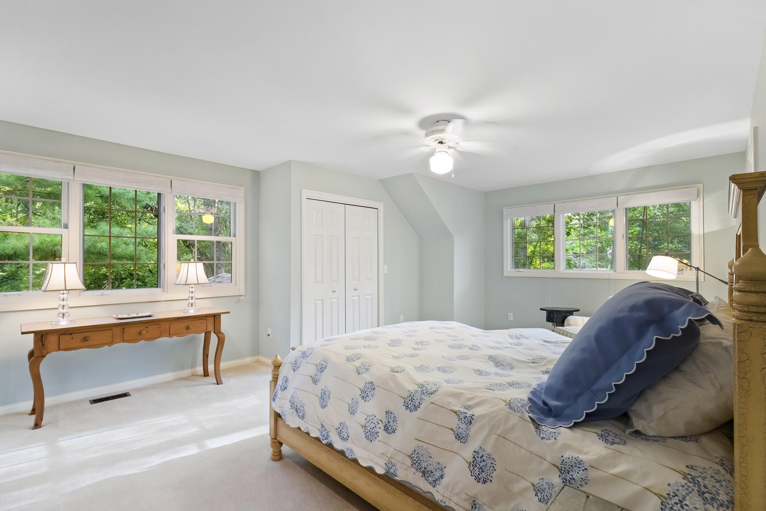 18581 Brook Hollow