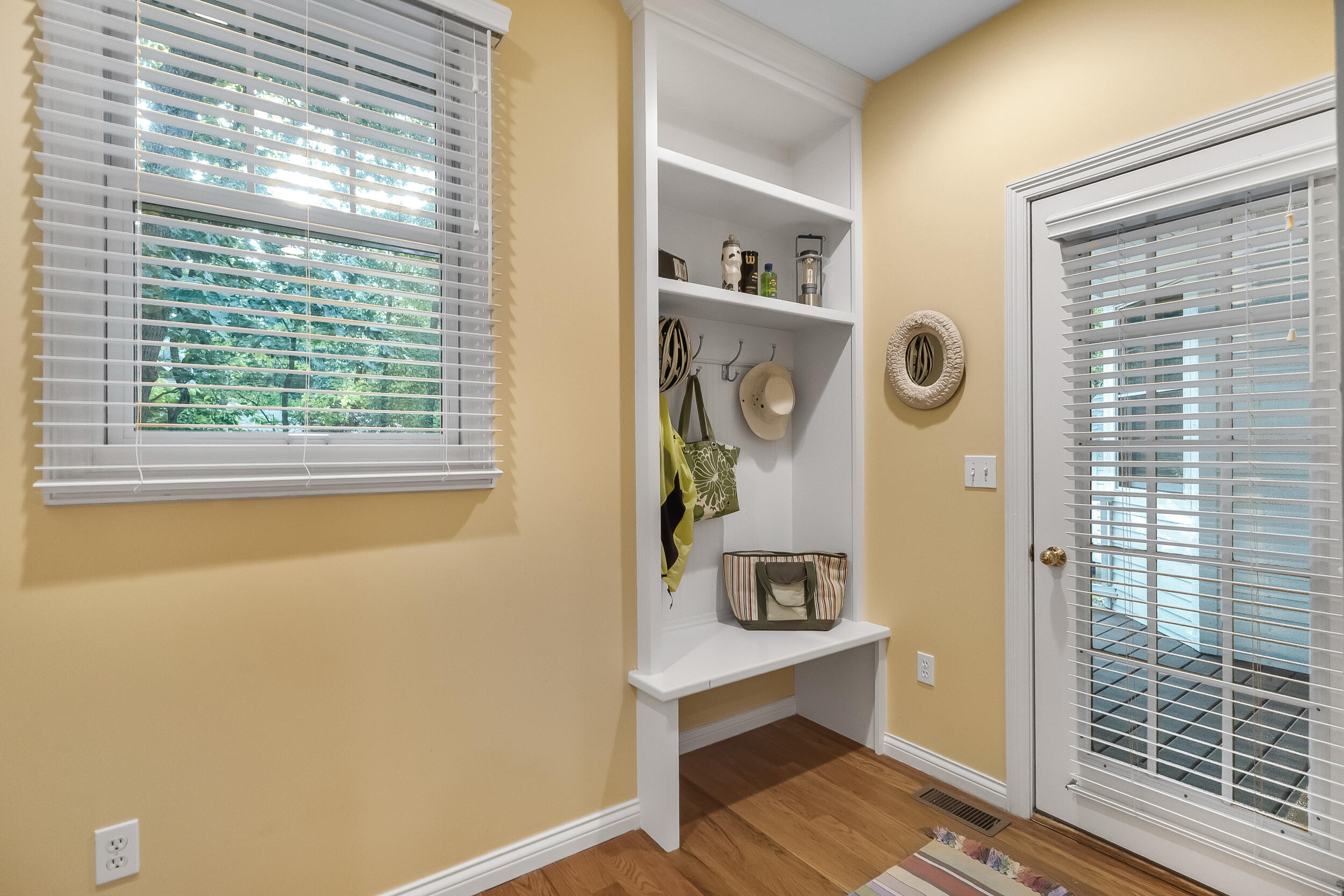 18581 Brook Hollow