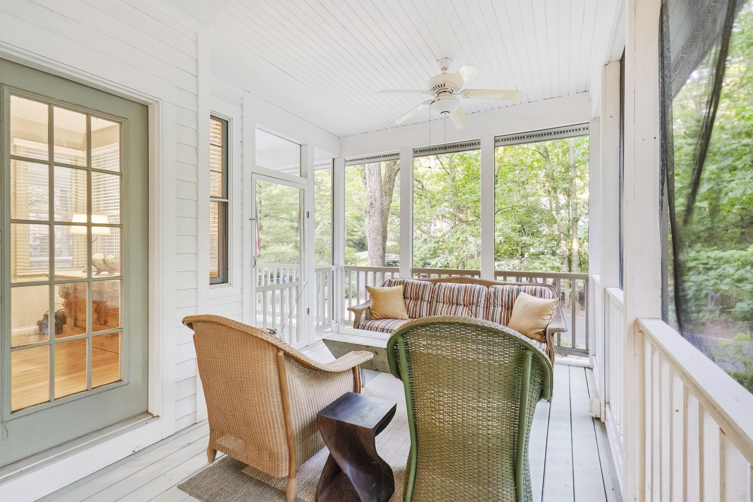 18581 Brook Hollow