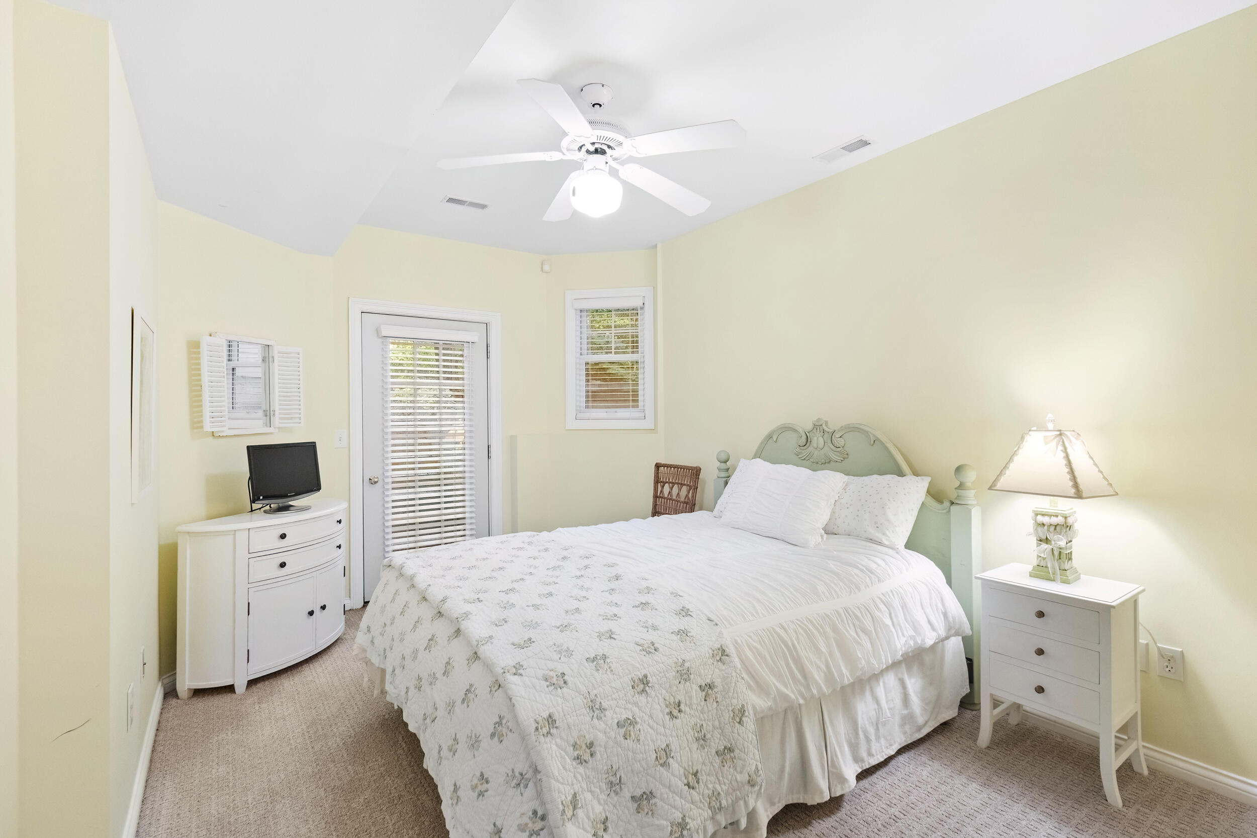 18581 Brook Hollow