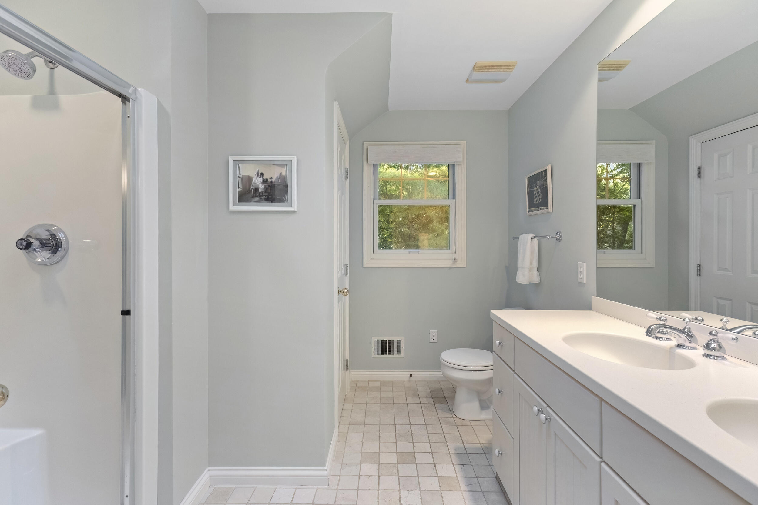 18581 Brook Hollow