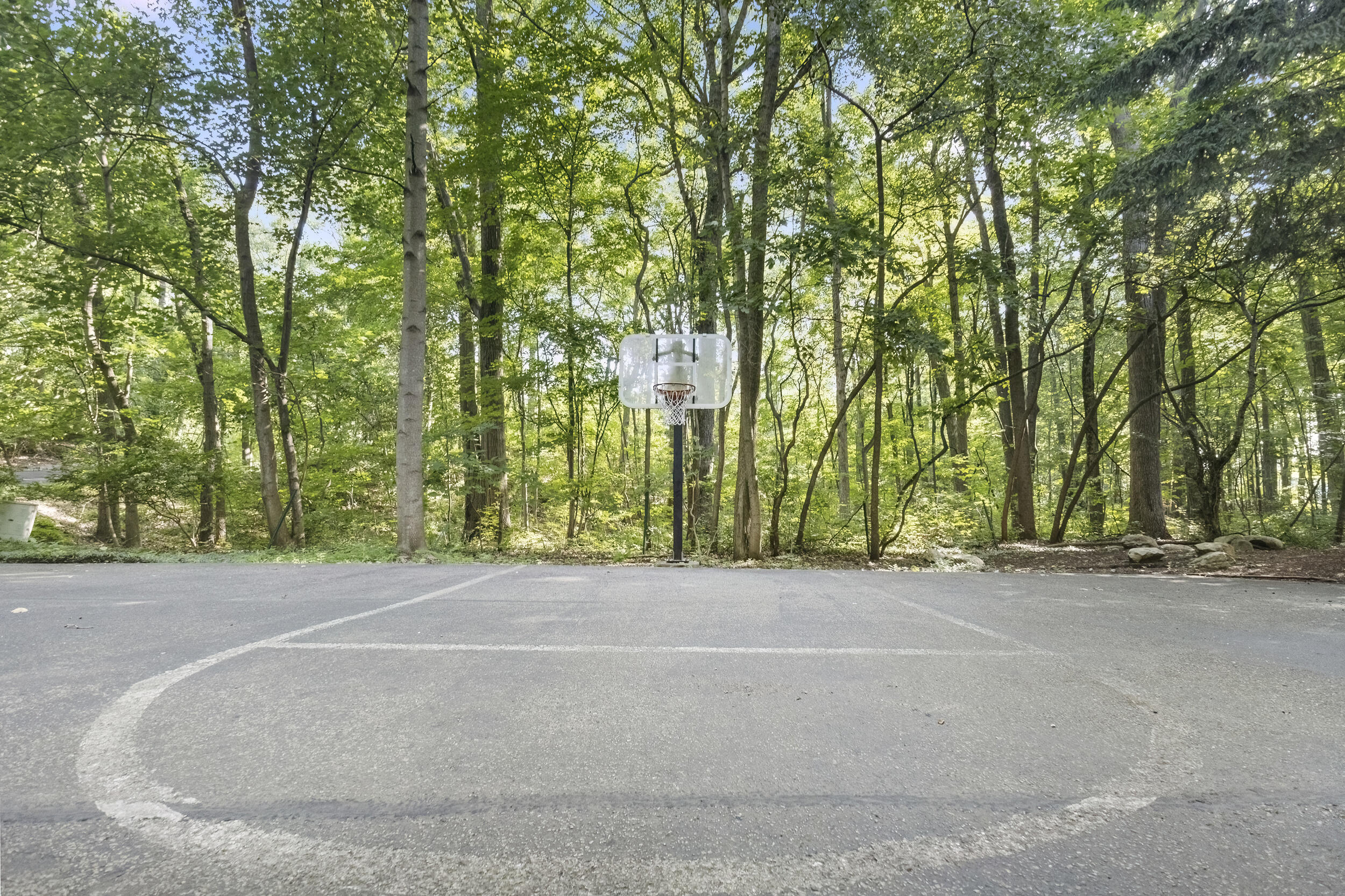 18581 Brook Hollow