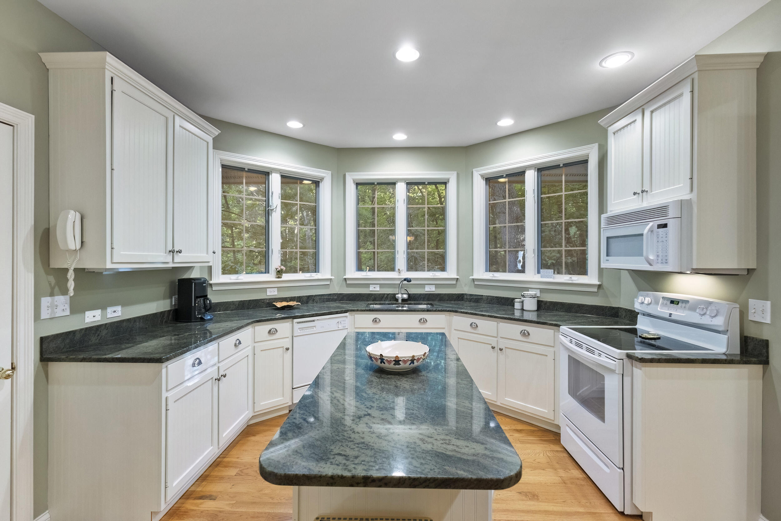 18581 Brook Hollow