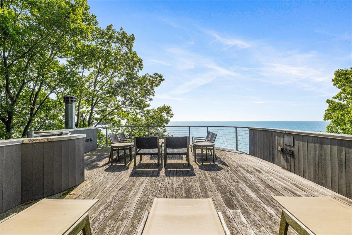 9182 Hemlock Lane