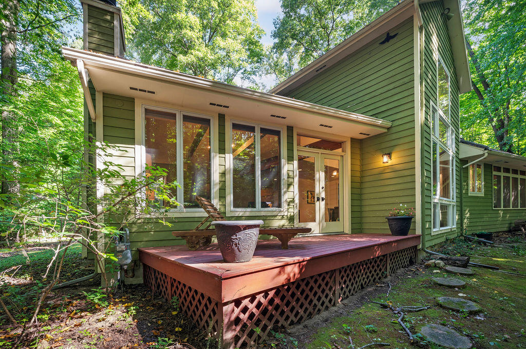 13855 Cherry Beach Road