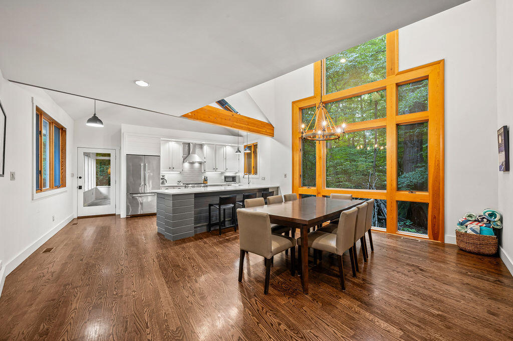 13855 Cherry Beach Road