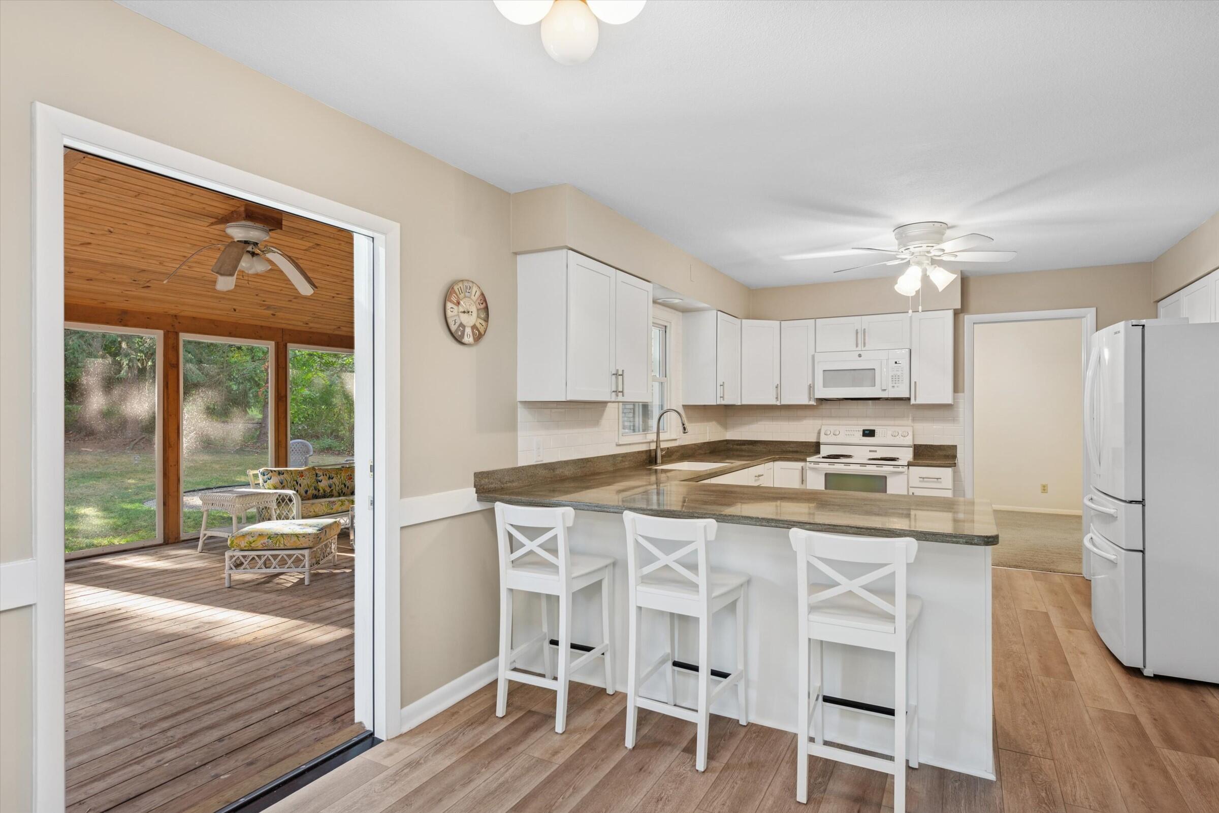 13935 Lakewood Drive