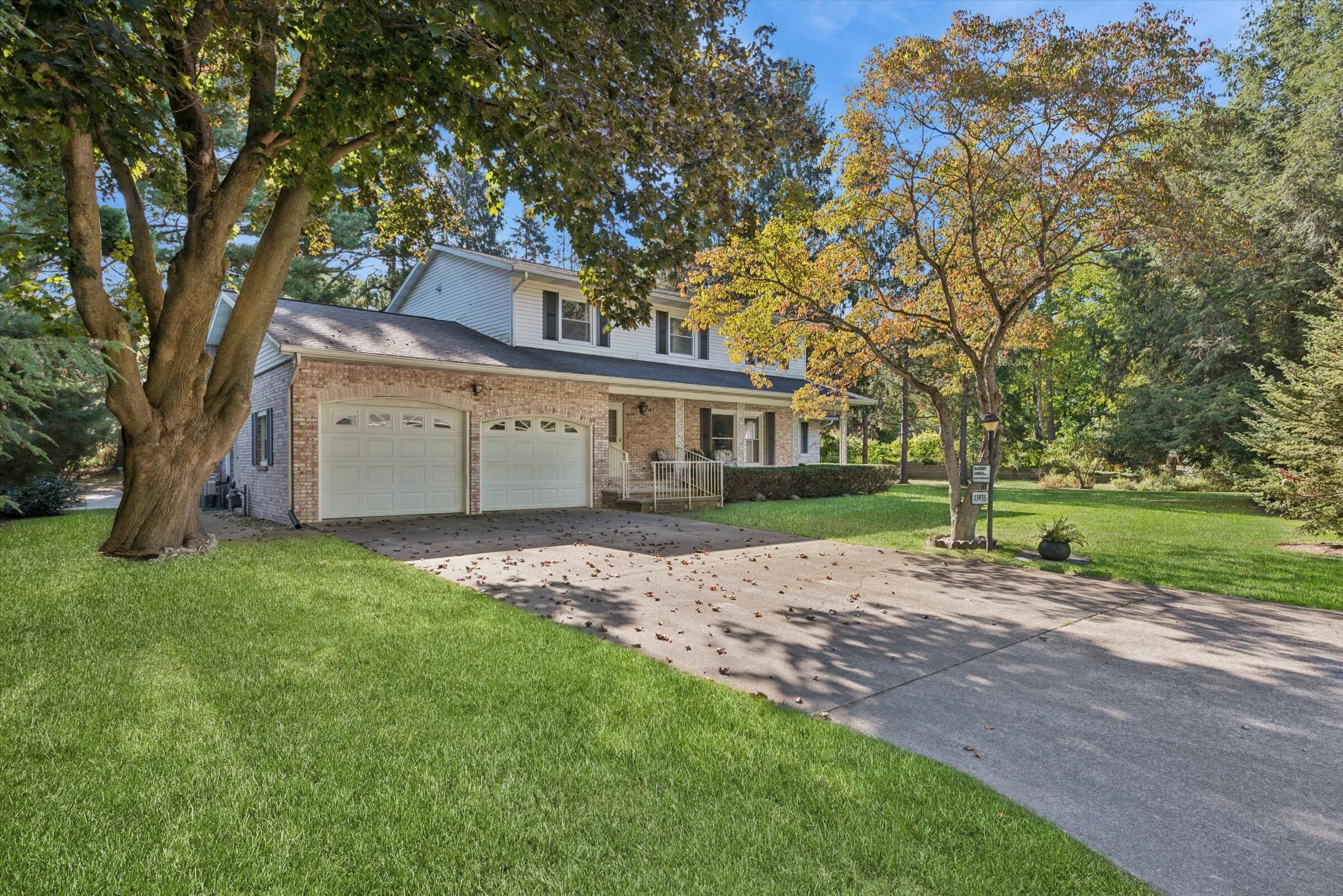 13935 Lakewood Drive