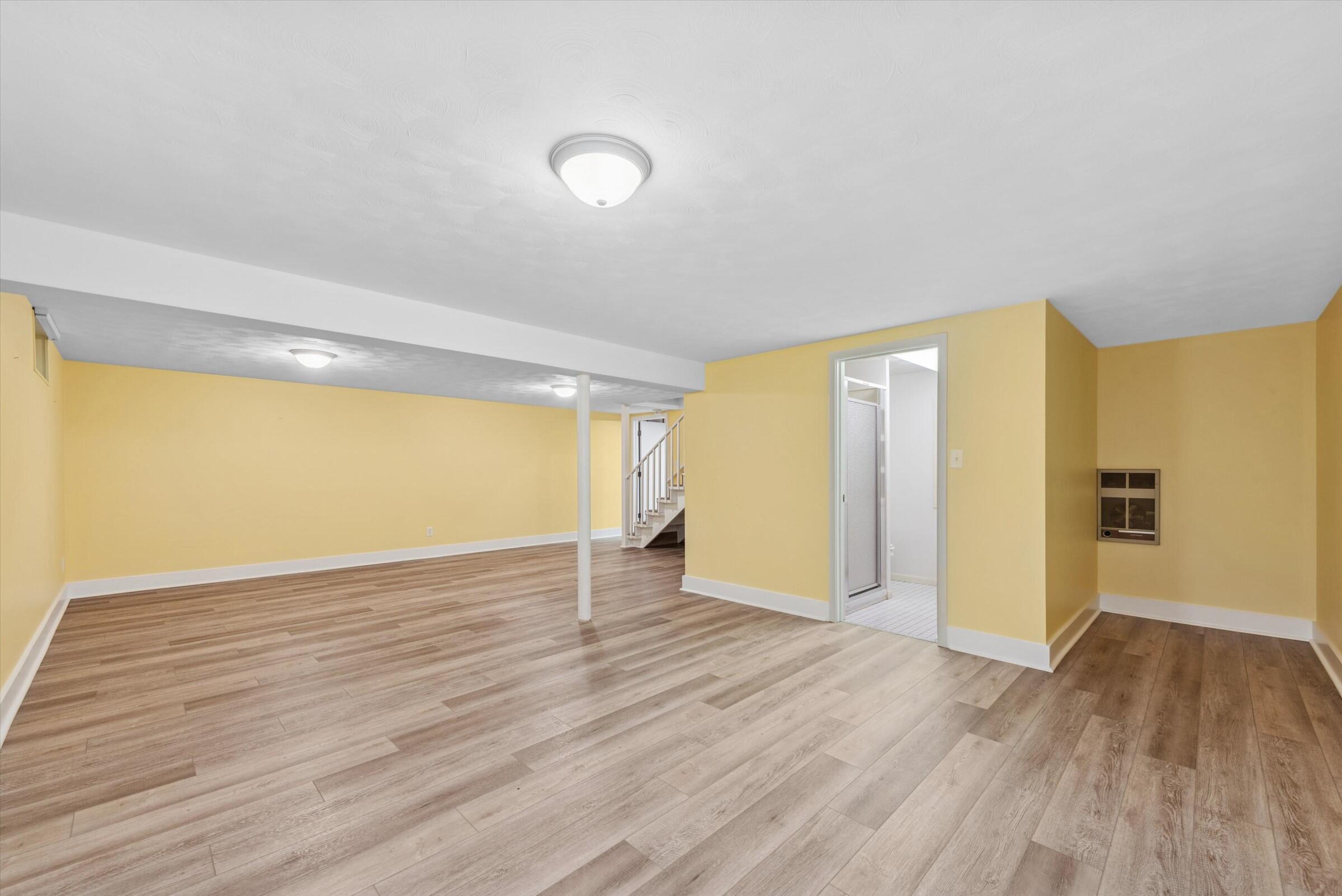 13935 Lakewood Drive