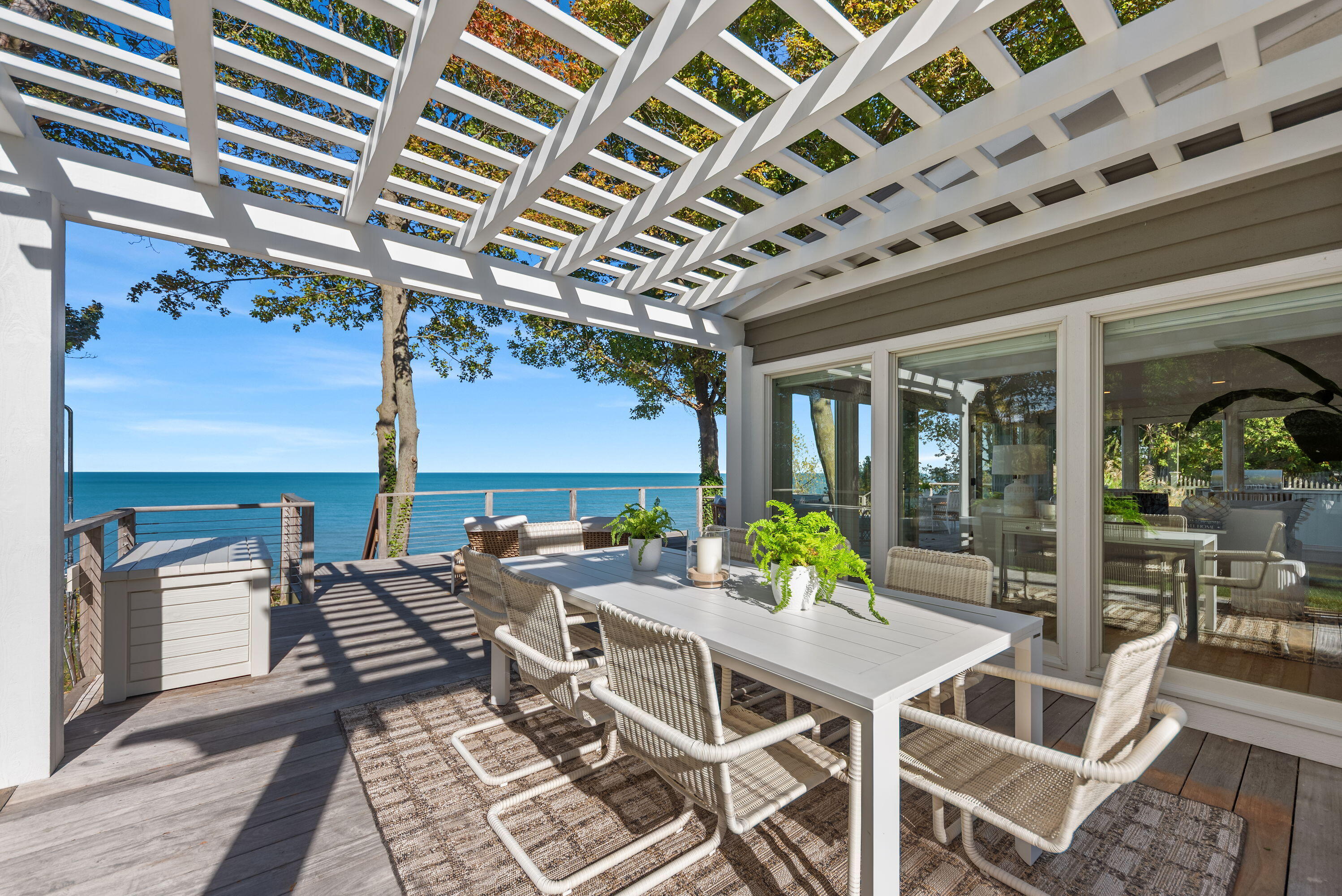 15800 Lakeshore Road