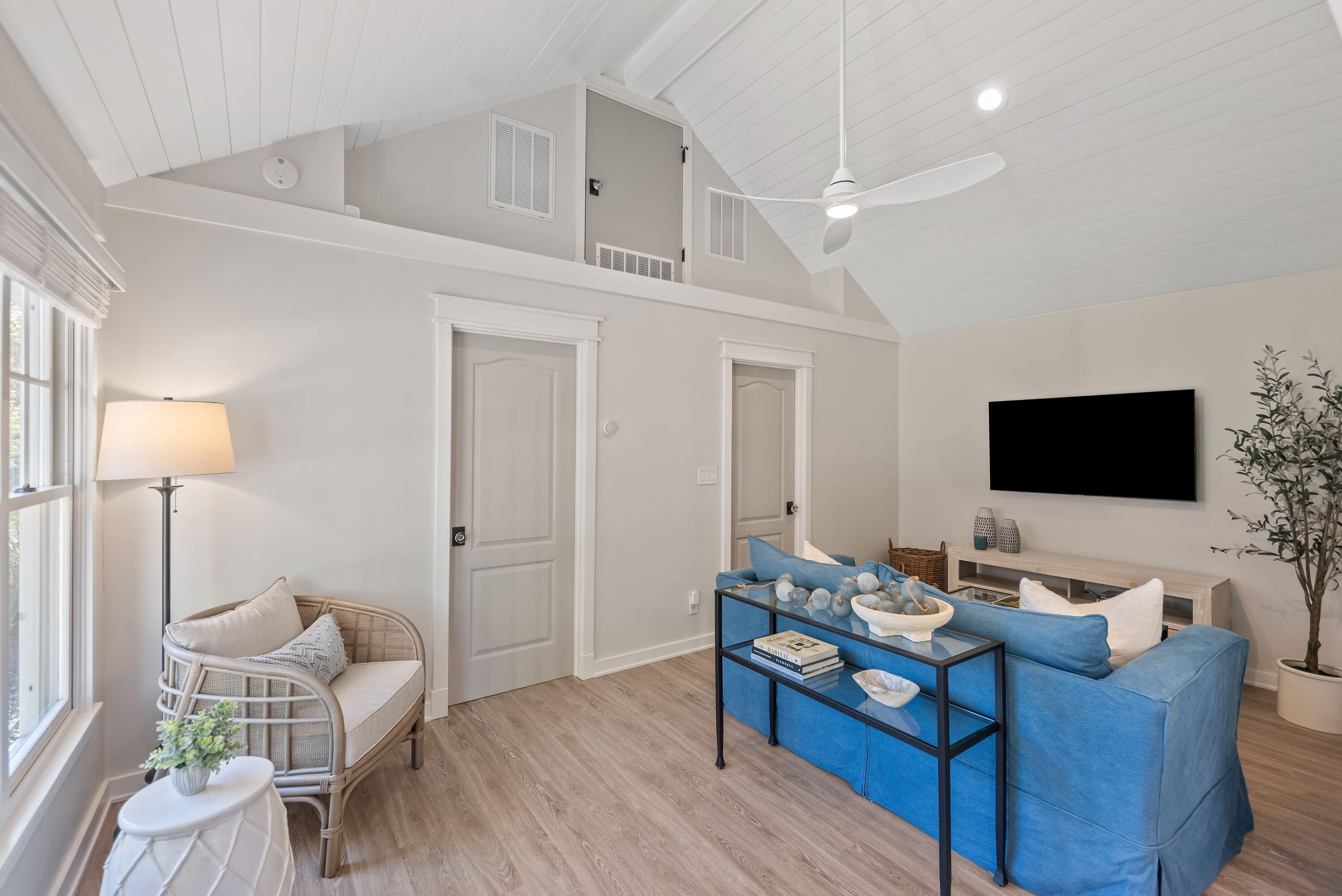 15800 Lakeshore Road