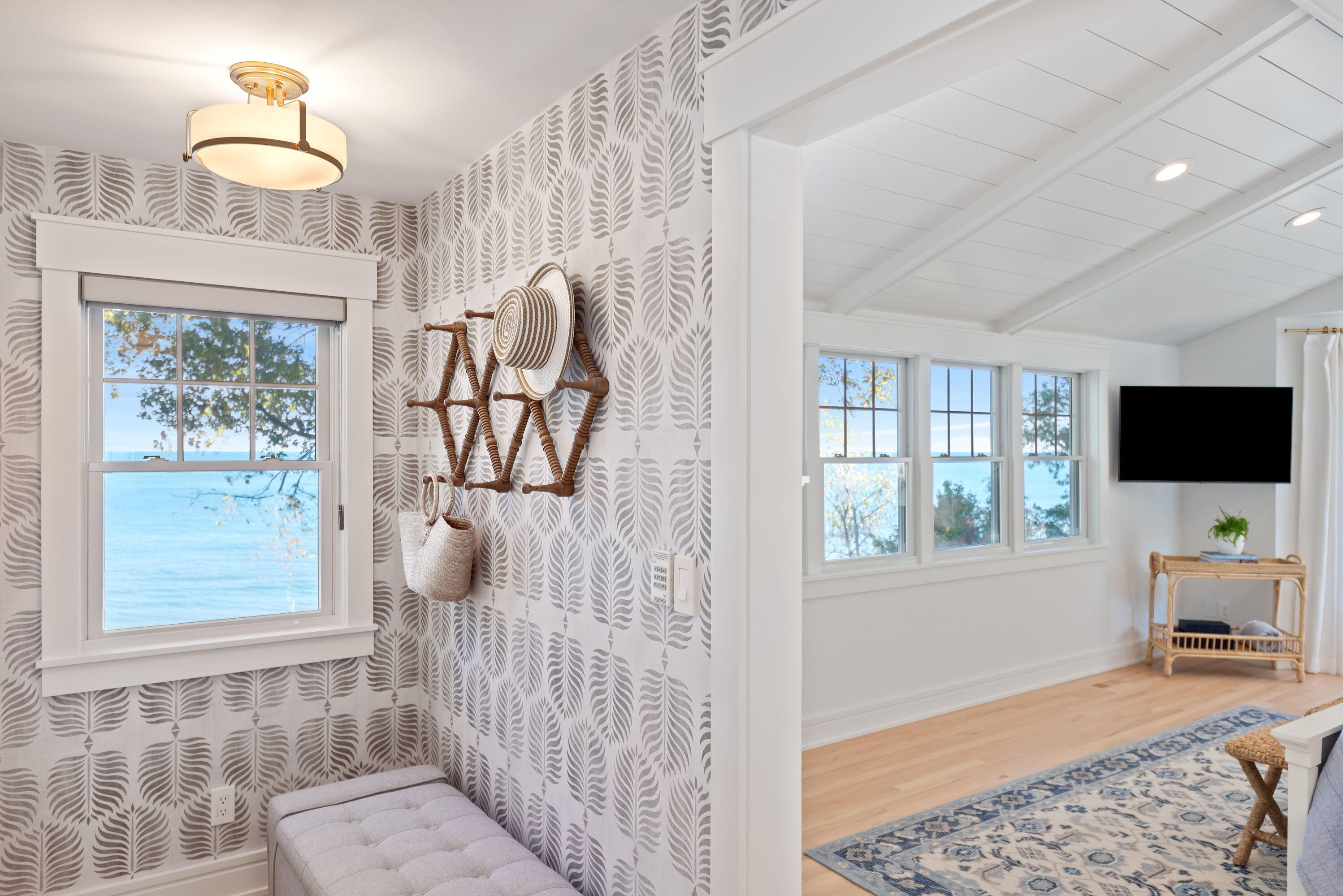 15800 Lakeshore Road