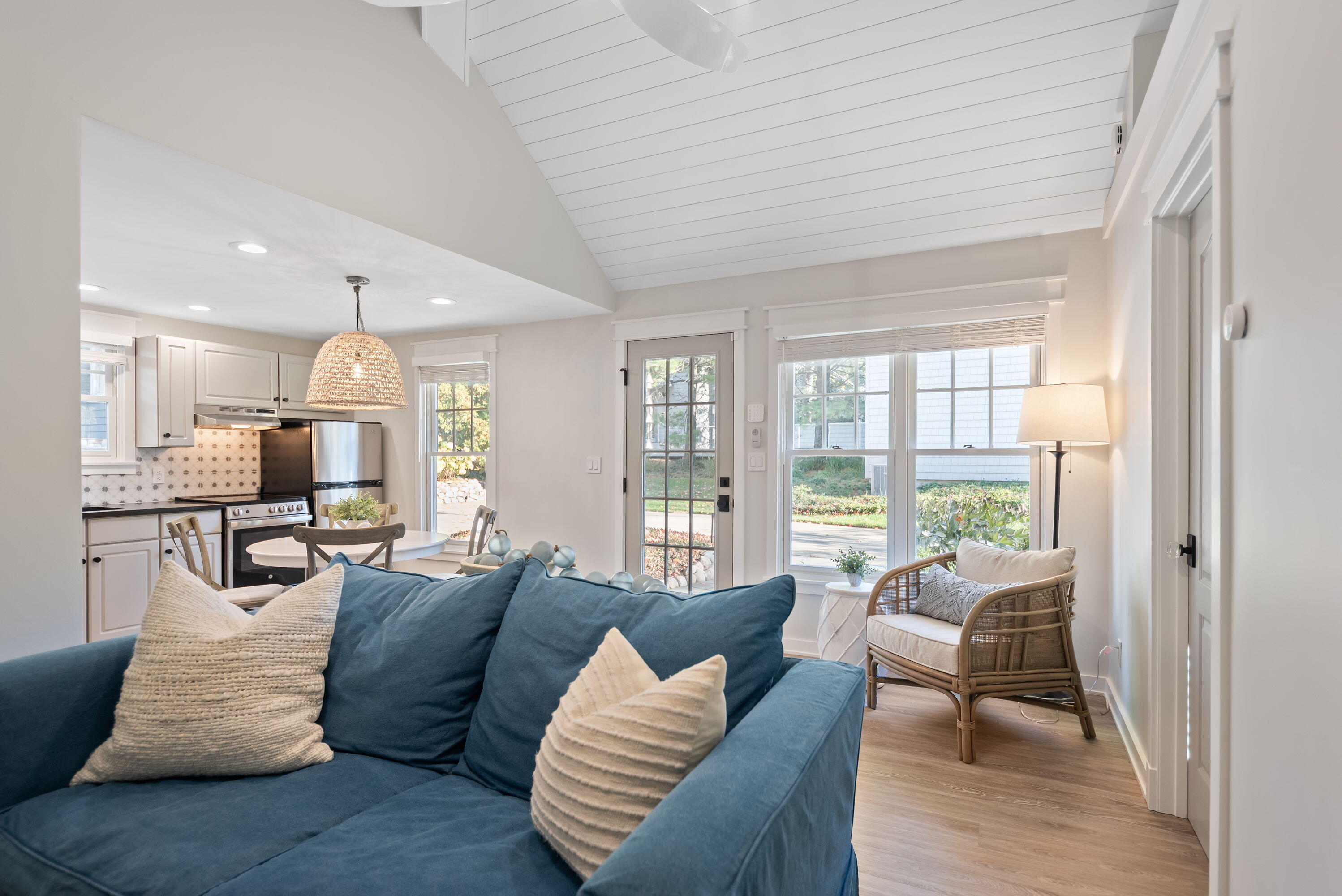 15800 Lakeshore Road