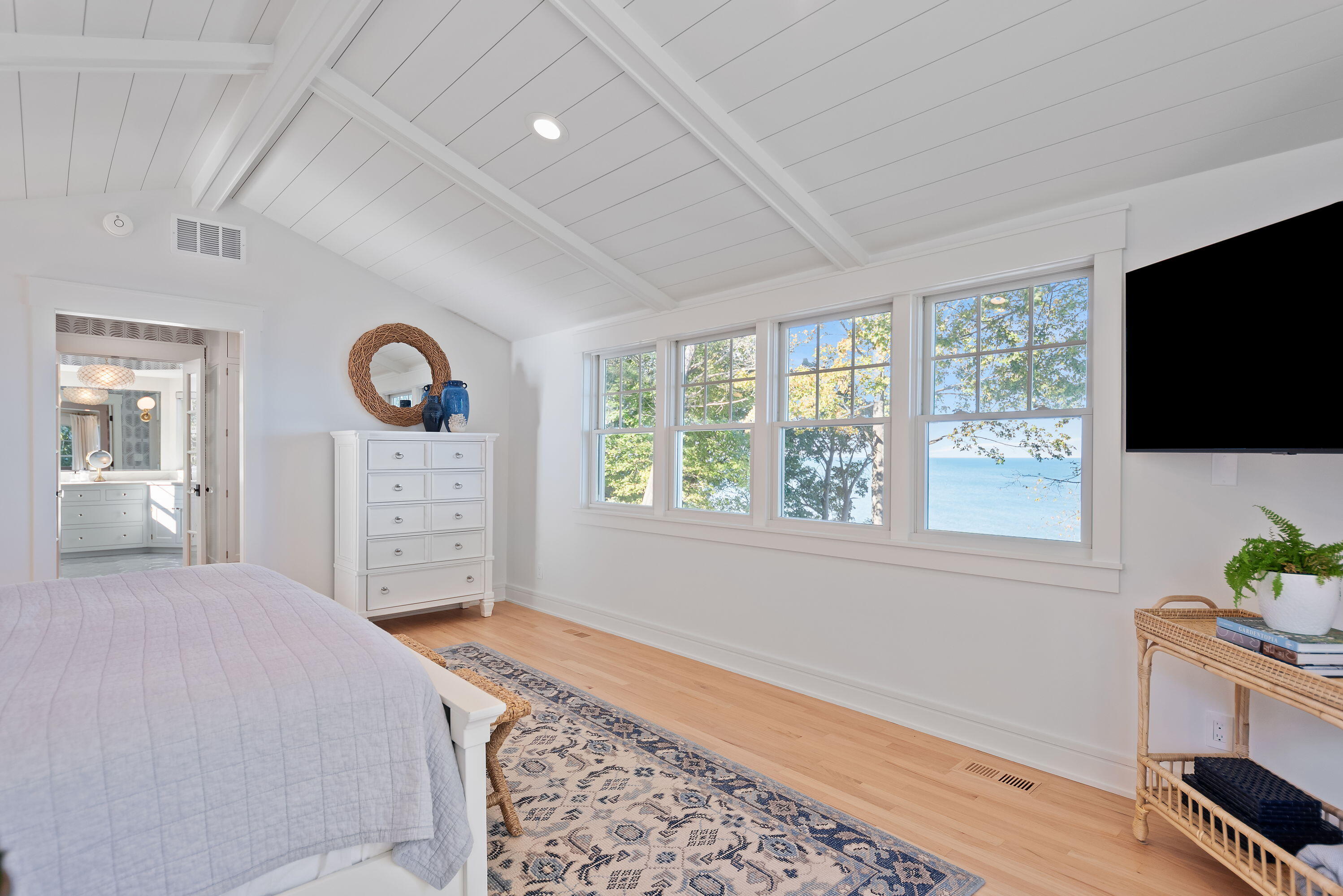 15800 Lakeshore Road