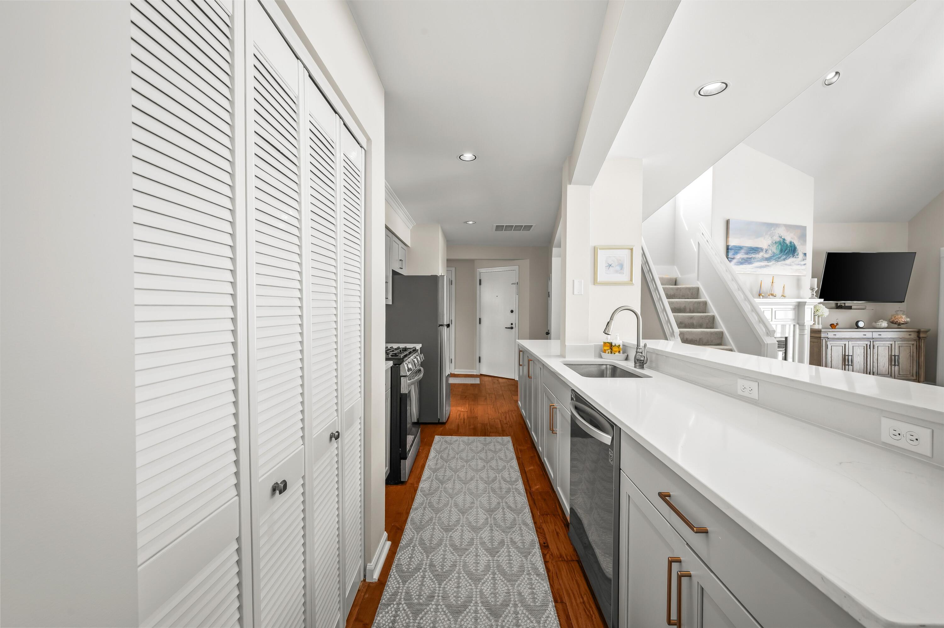 300 Oselka Drive 464