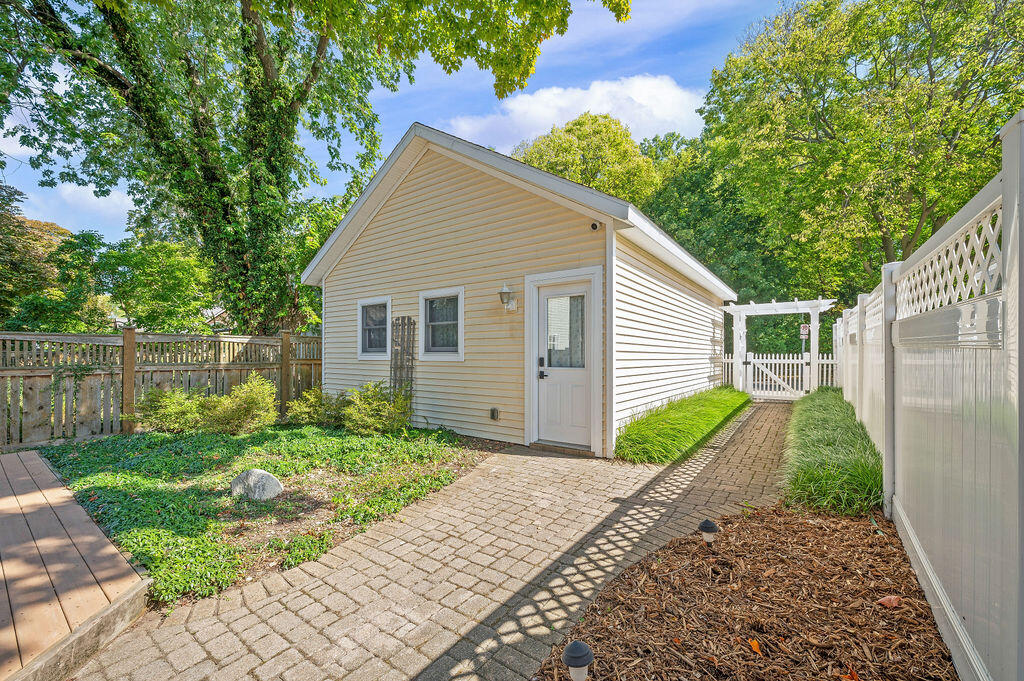 909 Lions Park Drive, St. Joseph