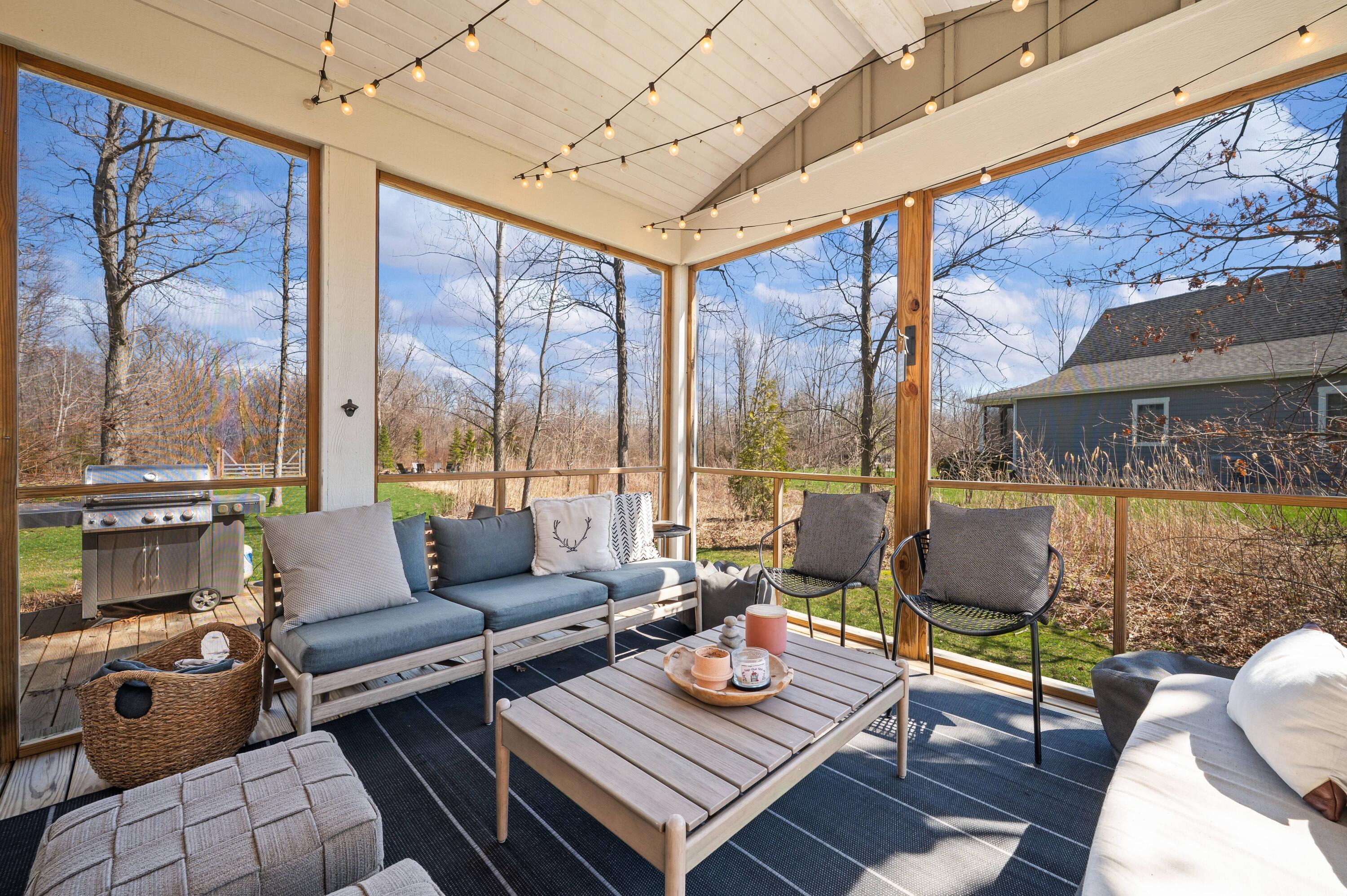 5553 Hidden Pond Lane