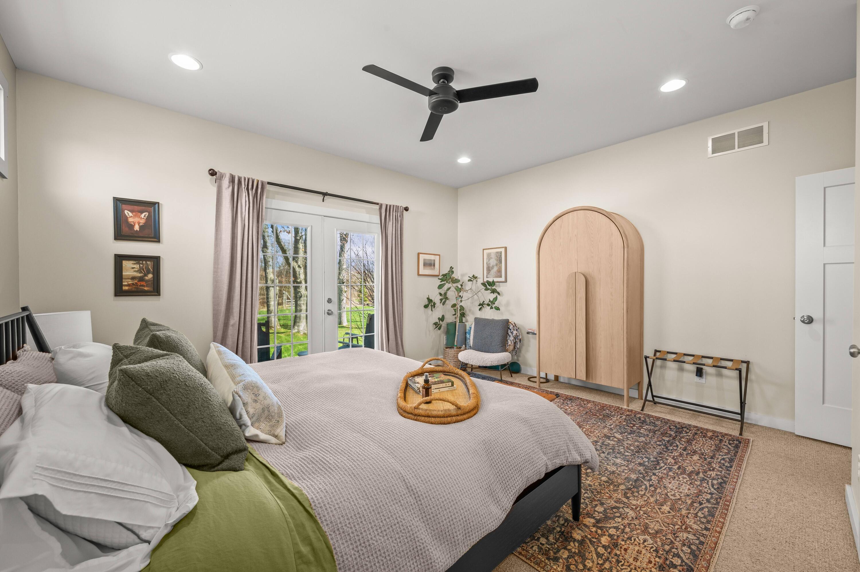 5553 Hidden Pond Lane