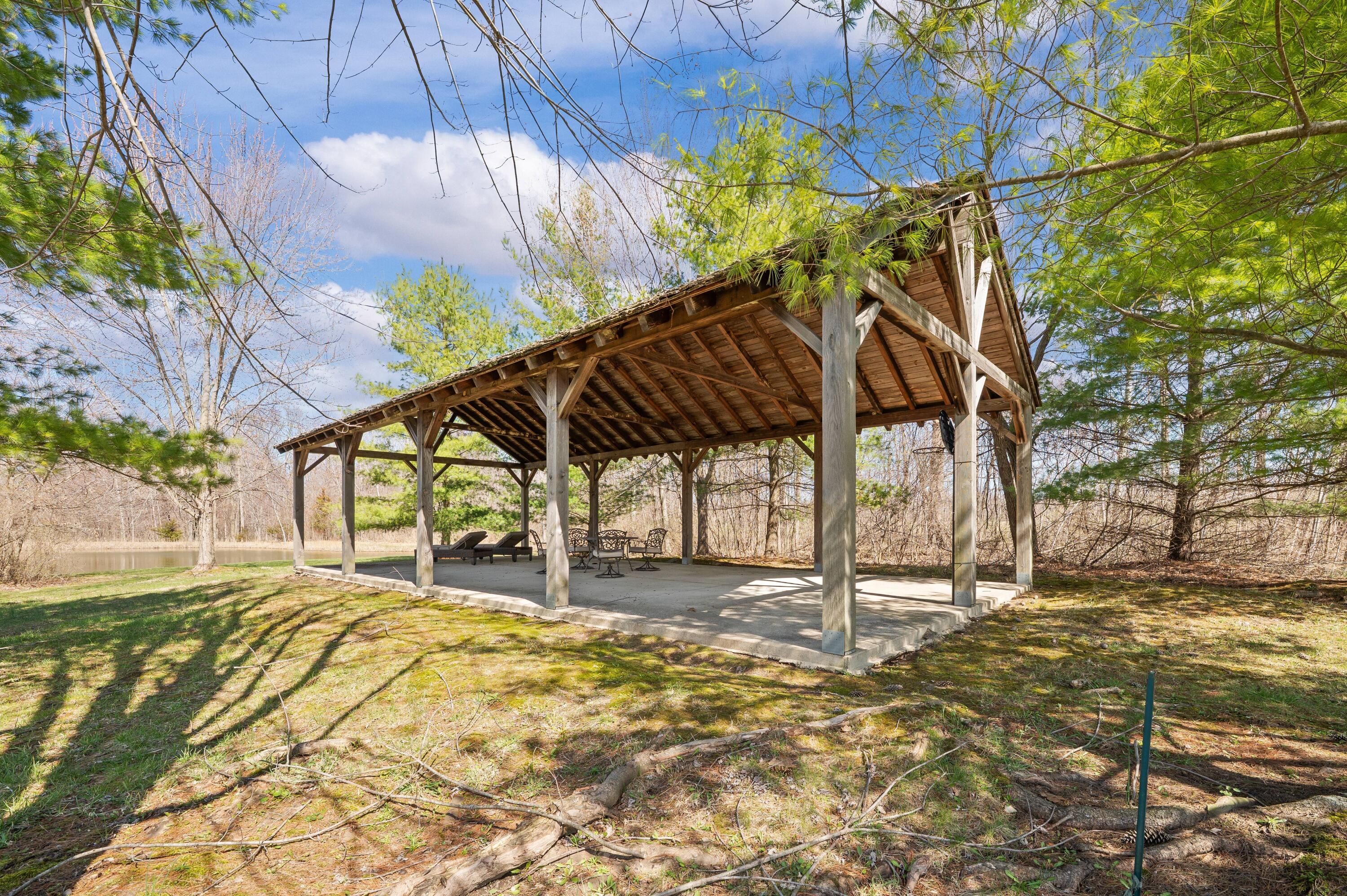 5553 Hidden Pond Lane