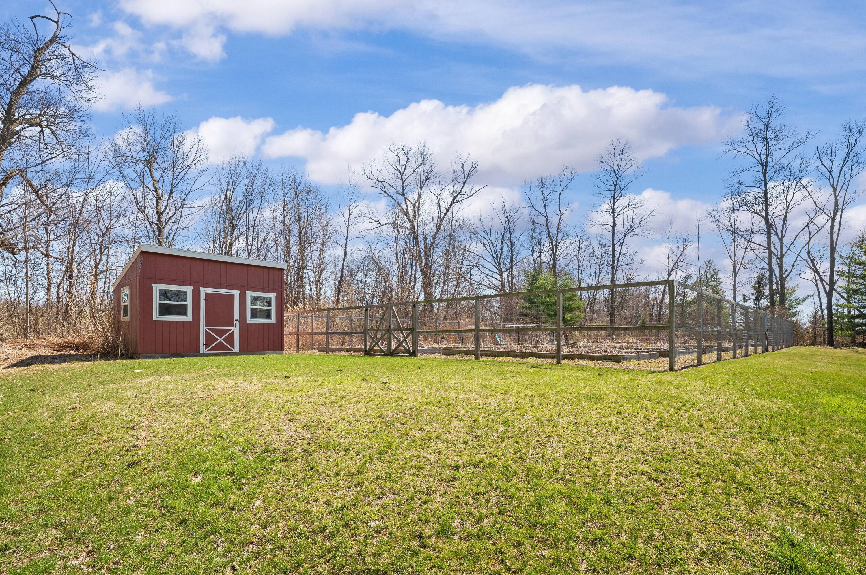 5553 Hidden Pond Lane